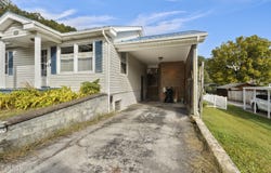565 Bowlin Street, Damascus, VA 24236