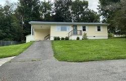 133 Lincoln Drive, Harrogate, TN 37752