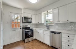 1307 Worthington Street, Grapevine, TX 76051
