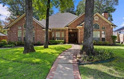 1012 LOVERS LN., Longview, TX 75604