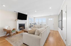 1224 W Ocean View Ave, Norfolk, VA 23503
