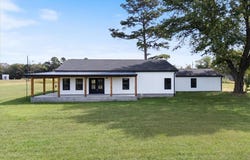22372 North RD, Summers, AR 72769