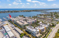 806 E Windward Way, Lantana, FL 33462