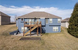4704 Donnelly Drive, St Joseph, MO 64506