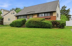 50 Moeller Street, Hicksville, NY 11801