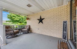 42 Locust Ave, Charleroi, PA 15022