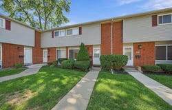 27908 Eastwick Square Drives, Roseville, MI 48066