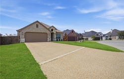 3516 Foxcroft Path, Bryan, TX 77808