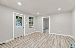 815 W 2nd St, Sioux Falls, SD 57104