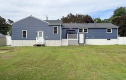 138 Rea St, Lowell, MA 01852