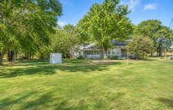 708 E Pine Street, Edgewood, TX 75117