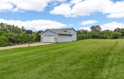 108 richland, Urbana, IA 52345