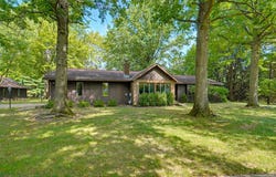 1980 Walker Lake Road, Ontario, OH 44906