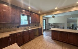 615 Bowling Green Circle, Elyria, OH 44035