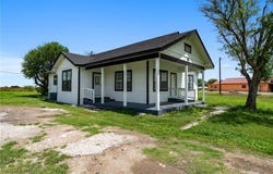 598 Business Highway 77, Bishop, TX 78343