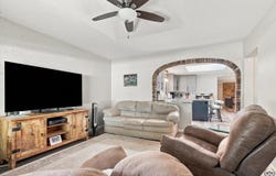 1230 Laing ST, Osage City, KS 66523