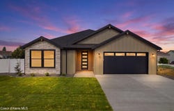3223 N Van Winkle St, Post Falls, ID 83854