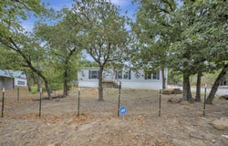 445 Lakeside Drive, Bowie, TX 76230