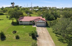102 Lambs Trl, Buda, TX 78610