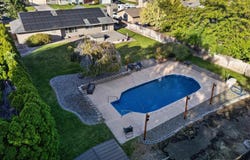 3305 W 23rd Ave, Kennewick, WA 99337