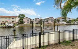 1004 SPINDLE PALM Way, APOLLO BEACH, FL 33572