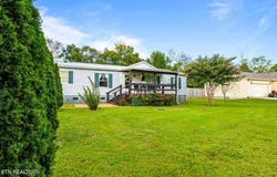 171 E Memorial Drive, Jacksboro, TN 37757