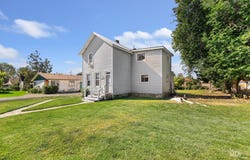 108 E C St, Shoshone, ID 83352