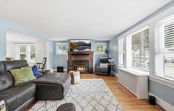 31 Wildrose Ave, Worcester, MA 01602