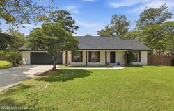 5428 Diamondhead Drive E, Diamondhead, MS 39525
