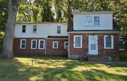 10 Sally Lane, Ridge, NY 11961