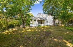 40 Valentine Rd, Arlington, MA 02476