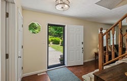 8 Beech Lane, Hurricane, WV 25526