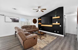 2035 W Oriole Avenue, Visalia, CA 93291