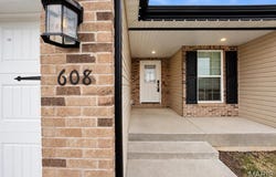 608 Monarch Drive, O'Fallon, IL 62269