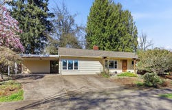 1090 CORYDON St, Eugene, OR 97401