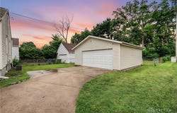 2901 Lansing Drive, Dayton, OH 45420