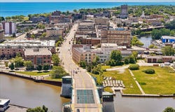 134 Main St, Racine, WI 53403