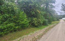 Coral Avenue, Princeton, MO 64683
