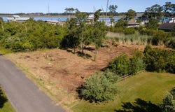 OAK DR lot: 19E, CHINCOTEAGUE, VA 23336