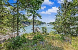 1 Chimes Lane, Boothbay Harbor, ME 04538