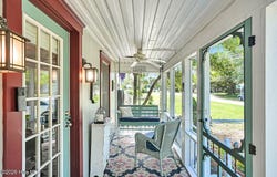 708 N Atlantic Avenue, Southport, NC 28461