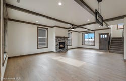 159 Backtrack Rd, Sandpoint, ID 83864