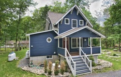 407 Yankee Lake Rd, Wurtsboro, NY 12790