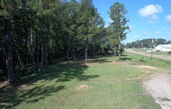 1013 Golf Course Road, Philadelphia, MS 39350