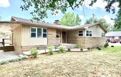 1424 S Jefferson Avenue, Aurora, MO 65605