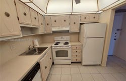 257 S Cypress Rd, Pompano Beach, FL 33060