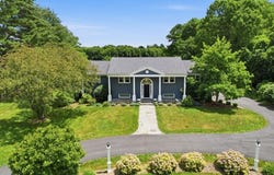 20 Parkerville Rd, Southborough, MA 01772