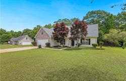 1300 Sunflower Court, Locust Grove, GA 30248