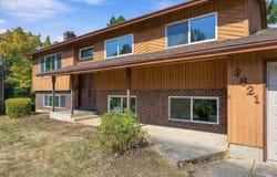 2821 SW WILLOWBROOK Ct, Gresham, OR 97080