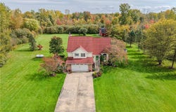 6129 Crosby Road, Lockport, NY 14094
